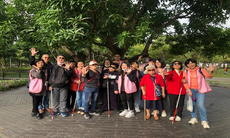 於大安森林公園大合照