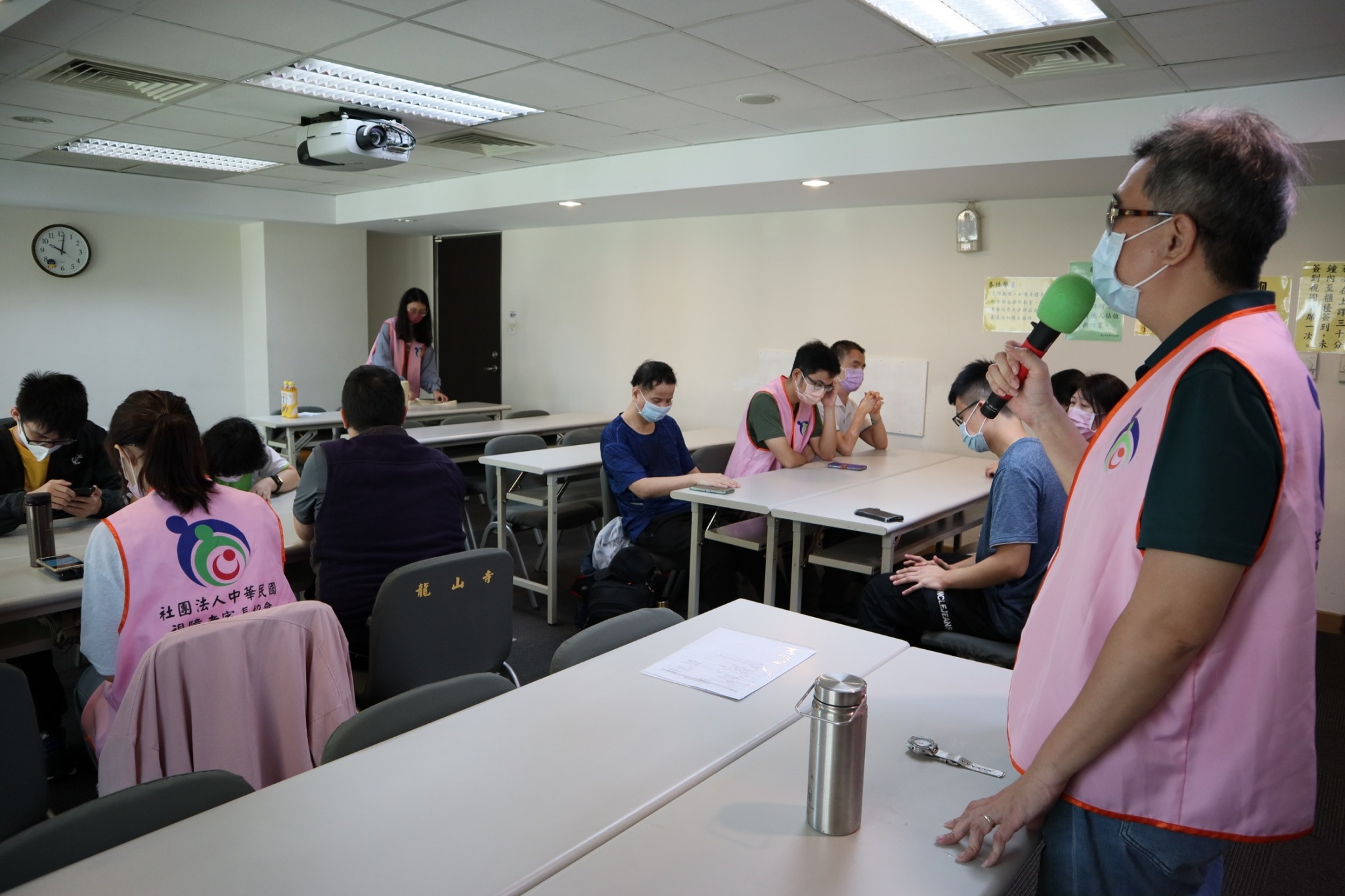111年10月22日視障青年成長團體討論照